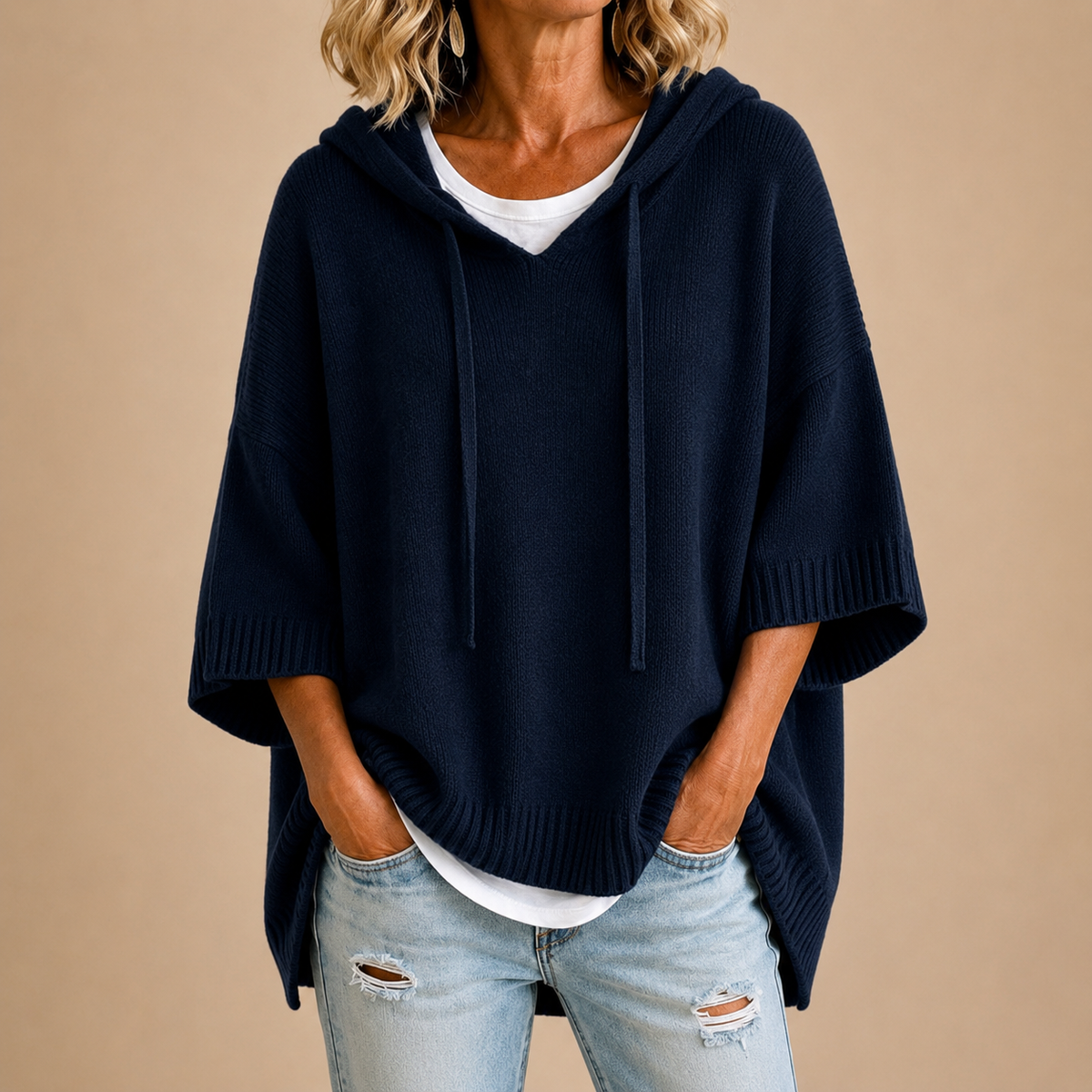 Ottavia | Poncho in Maglia con Cappuccio e Manica a Tre Quarti