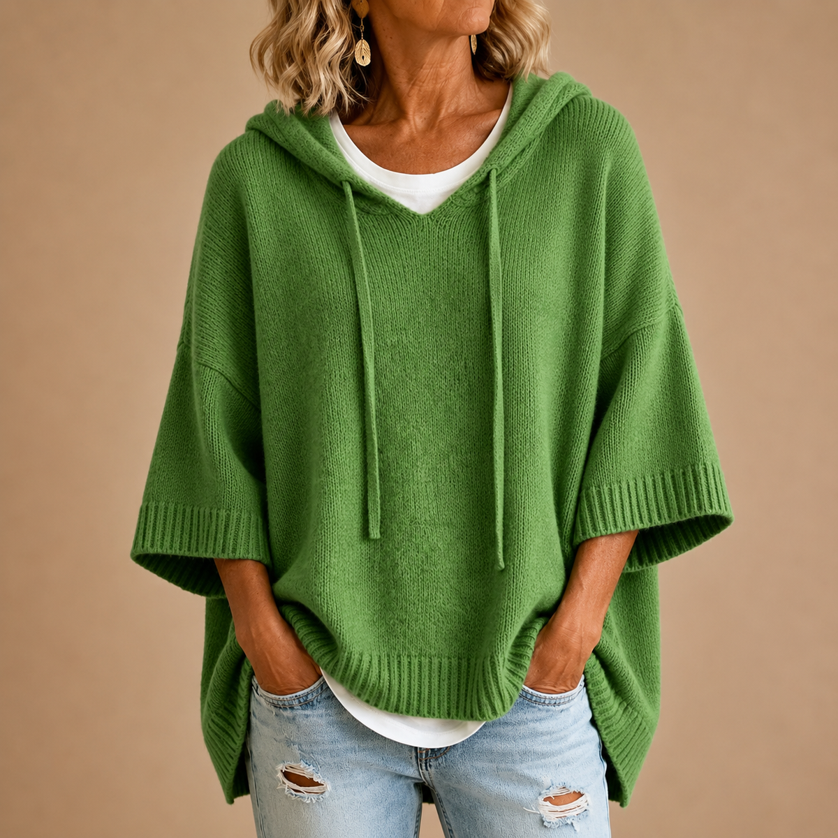 Ottavia | Poncho in Maglia con Cappuccio e Manica a Tre Quarti