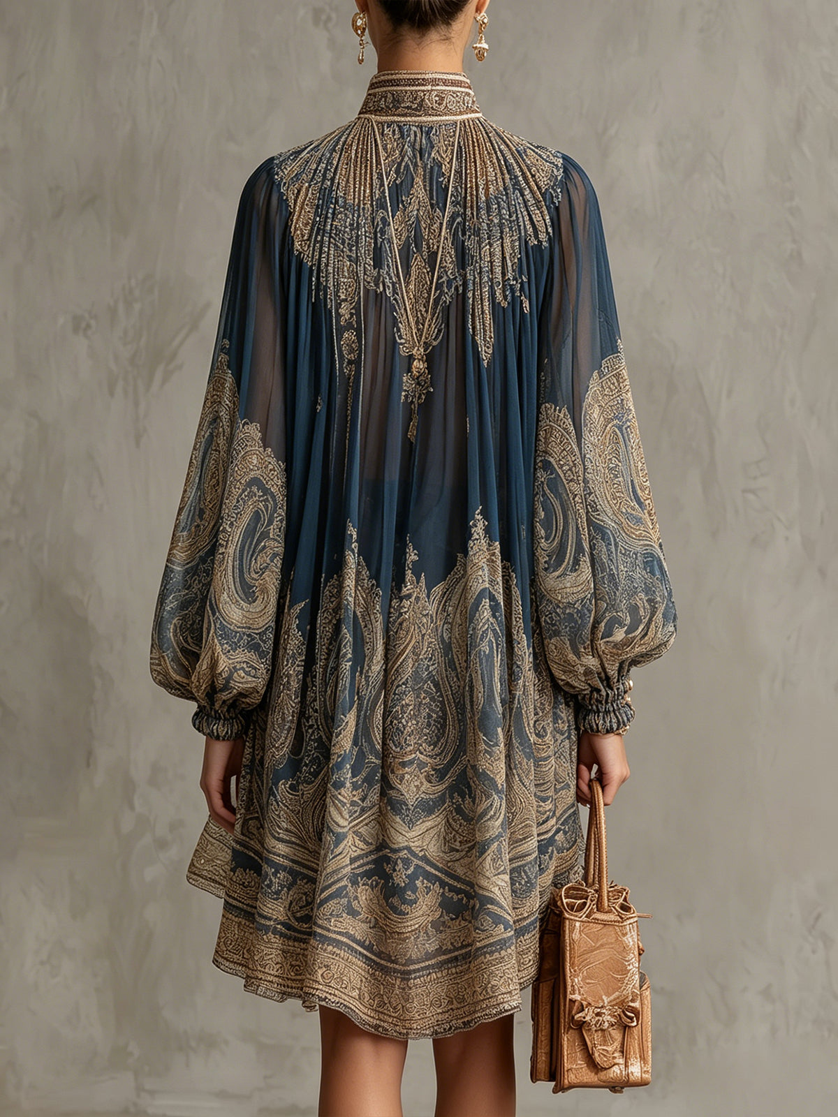 Marianna | Mini abito in chiffon blu navy con stampa barocca dorata