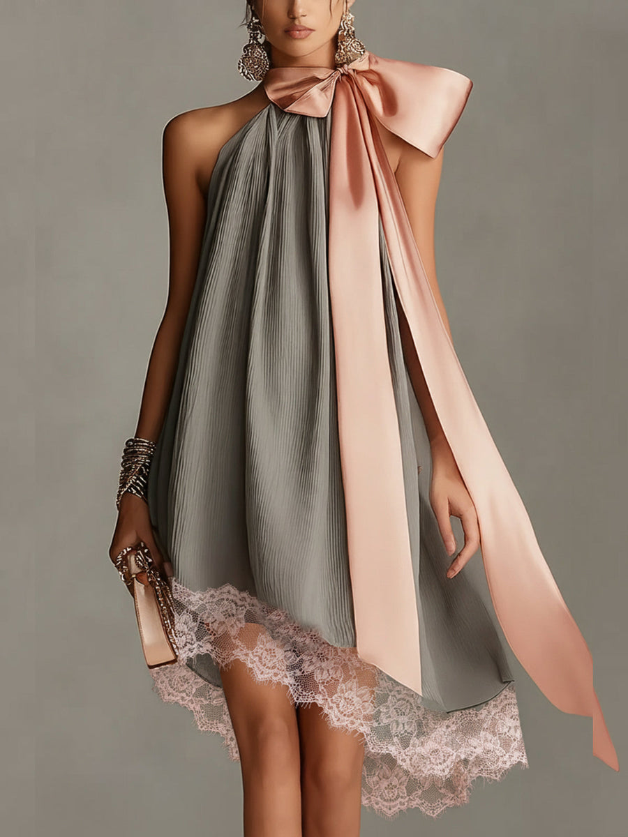 Beatrice | Mini abito grigio in satin con fiocco rosa e pizzo